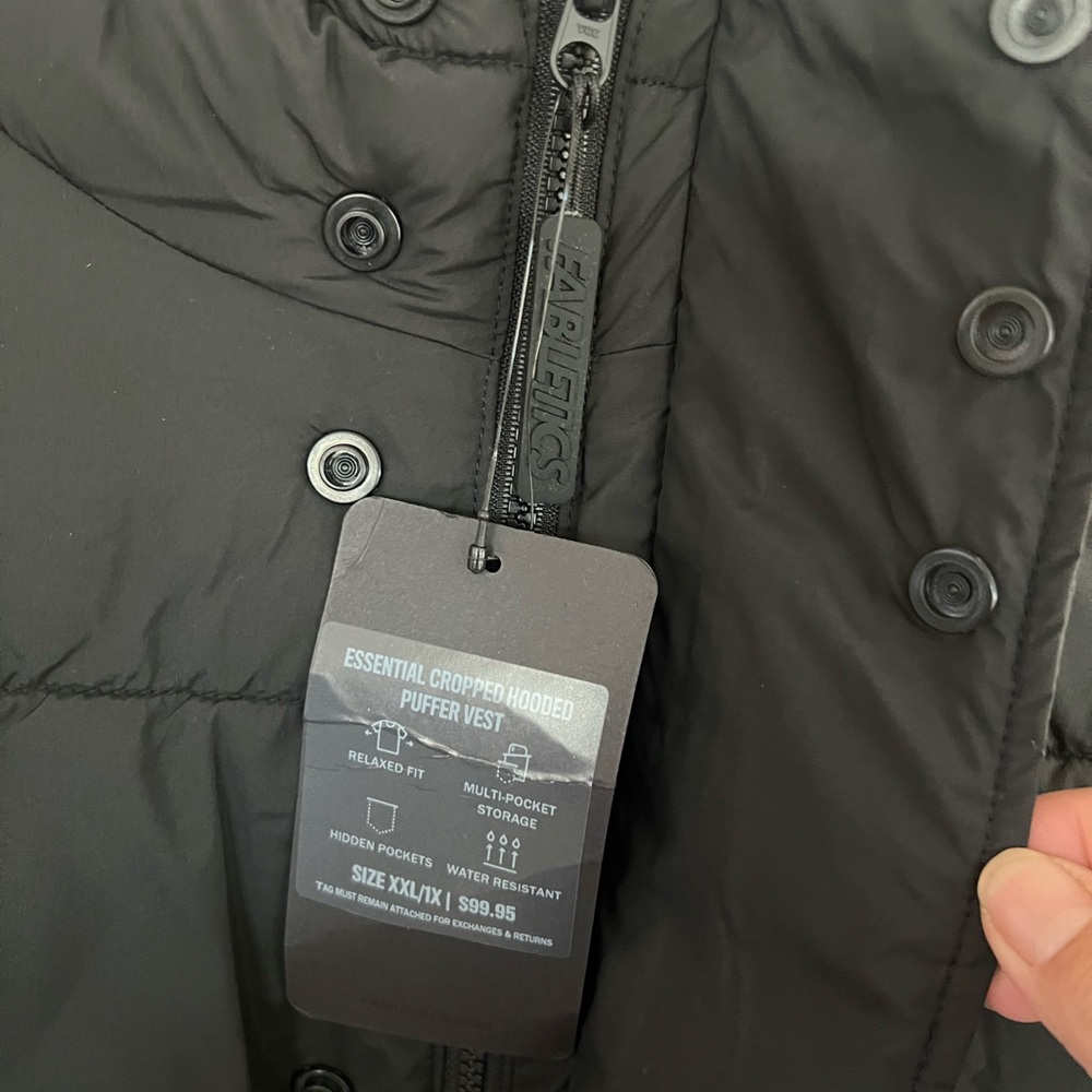 Fabletics Essential Cropped Hooded Puffer Vest - Picture 5 of 7